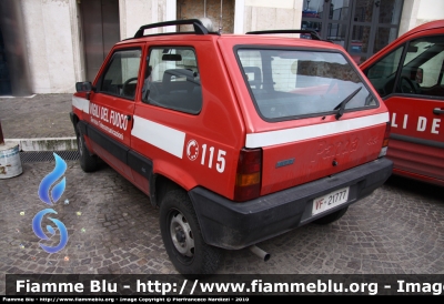 Fiat Panda 4x4 II serie
Vigili del Fuoco
Comando Provinciale di Roma
Servizio Telecomunicazioni
VF 21777
Parole chiave: Fiat Panda_4x4_IIserie VF21777