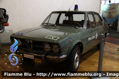 Alfa-Romeo Alfetta I serie
Polizia di Stato
Polizia Stradale
Esemplare esposto presso il Museo delle auto della Polizia di Stato
POLIZIA 44848
Parole chiave: Alfa-Romeo Alfetta_Iserie POLIZIA44848