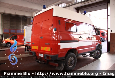 Iveco Daily 4x4 II Serie
Vigili del Fuoco
Comando Provinciale di Milano-Via Messina
Centro Addestramento Sommozzatori
VF 16914

Parole chiave: Iveco Daily 4x4_IISerie_Vigili del Fuoco Milano_Sommozzatori_VF16914