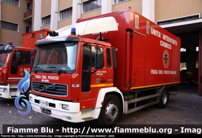 Volvo FL 250 II serie
Vigili del Fuoco
Comando Provinciale di Milano
Nucleo NBCR
VF 21834
Parole chiave: Volvo FL_250_IIserie VF21834