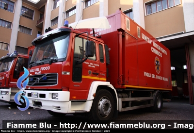 Volvo FL 250 II serie
Vigili del Fuoco
Comando Provinciale di Milano
Nucleo NBCR
VF 21834
Parole chiave: Volvo FL_250_IIserie VF21834