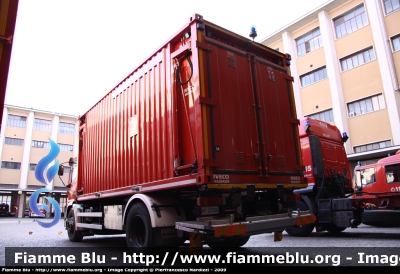 Iveco EuroCargo 180E28 II serie
Vigili del Fuoco
Comando Provinciale di Milano
Nucleo NBCR
VF 23724
Parole chiave: Iveco Eurocargo_180E28_IIserie VF23724