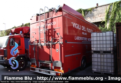 Fiat ?
Vigili del Fuoco
Comando Provinciale di Milano
Nucleo NBCR
VF 21019
Parole chiave: Fiat VF21019