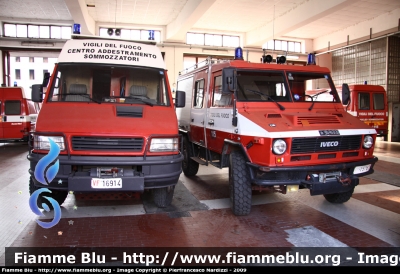 Iveco Daily II serie
Vigili del Fuoco
Comando Provinciale di Milano
Nucleo Soccorso Subacqueo e Acquatico
VF 16914
Parole chiave: Iveco Daily_IIserie VF16914 VM90 VF15767