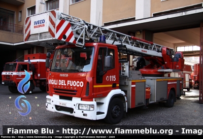 Iveco EuroFire 150E28 II serie
Vigili del Fuoco
Comando Provinciale di Milano-via Messina
AutoScala da 30 metri allestimento Iveco-Magirus
VF 22935
Parole chiave: Iveco EuroFire_150E28_IIserie VF22935