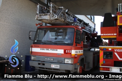 Iveco Zeta 109-14 
Vigili del Fuoco
Comando Provinciale di Chieti
Distaccamento di Ortona (CH)
AutoScala allestimento Iveco-Magirus
Fotografata presso l'officina Iveco Luigi Ferrari
VF 16882 
Parole chiave: Iveco Zeta_109-14 VF16882