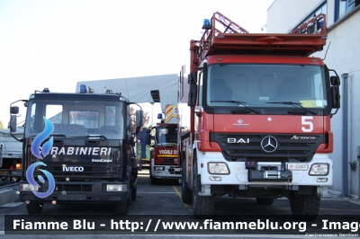 Mercedes-Benz Actros 1844 4x4 II serie
Vigili del Fuoco
Comando Provinciale di Firenze
Distaccamento Aeroportuale
Automezzo Soccorso Aeroportuale allestimento Bai
Fotografato presso l'officina Iveco Luigi Ferrari
VF 23307 
Parole chiave: Mercedes-Benz Actros_1844_4x4_IIserie VF23307