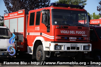 Iveco EuroFire 140E28 4x4 I serie 
Vigili del Fuoco
AutoPompaSerbatoio allestimento Iveco-Magirus
fotografata presso l'officina Iveco Luigi Ferrari
VF 22766
Parole chiave: Iveco EuroFire_140E28_4x4_Iserie VF22766