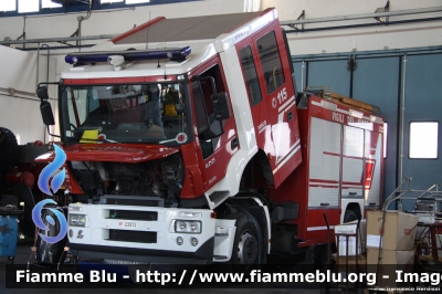 Iveco Stralis AF190S40 I serie
Vigili del Fuoco
Comando Provinciale di Frosinone
Distaccamento di Fiuggi (FR)
AutoPompaSerbatoio allestimento Iveco-Magirus
fotografata presso l'officina Iveco Luigi Ferrari
VF 23972
Parole chiave: Iveco Stralis_AF190S40_Iserie VF23972