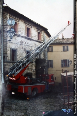 Iveco Zeta 109-14 
Vigili del Fuoco
Comando Provinciale di Chieti
Distaccamento di Ortona (CH)
AutoScala allestimento Iveco-Magirus
VF 16882 
Fotografata nel 1997 durante l'Emergenza per il Terremoto di Umbria e Marche
© Distaccamento di Vasto (CH) 
Parole chiave: Iveco Zeta_109-14 VF16882