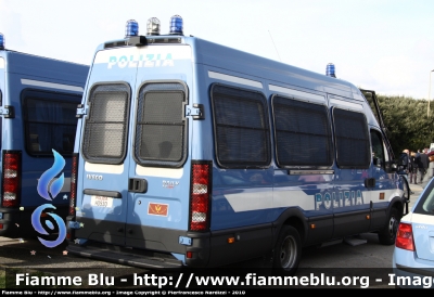 Iveco Daily IV serie
Polizia di Stato
Reparto Mobile
POLIZIA H0930
Parole chiave: Iveco Daily_IVserie POLIZIAH0930