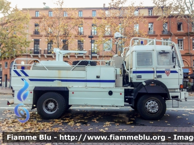 Iveco 190.33 4x4
France - Francia
Police Nationale
Compagnies Républicaines de Sécurité
Parole chiave: Iveco 190.33_4x4