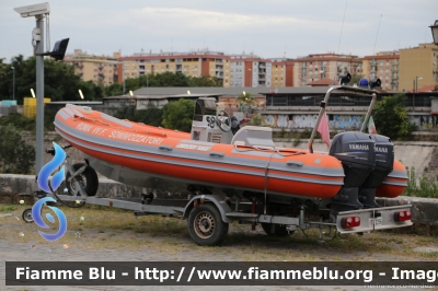 Gommone
Vigili del Fuoco
Comando Provinciale di Roma
Nucleo Sommozzatori
VFr 2256
Parole chiave: VFr2256