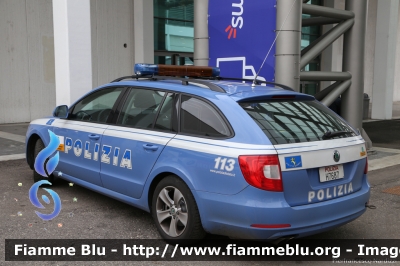 Skoda Superb Wagon II serie
Polizia di Stato
Polizia Stradale in servizio sulla A22 "Modena-Brennero"
POLIZIA H7687
Parole chiave: Skoda Superb_Wagon_IIserie POLIZIAH7687