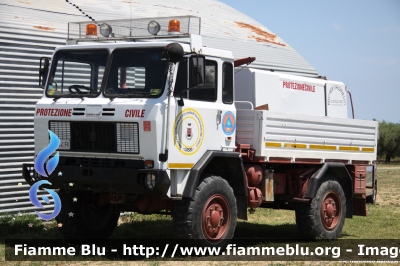 Iveco ACL 75 4x4
Gruppo Comunale Volontari 
Protezione Civile di Gissi (CH)
Servizio Antincendio Boschivo
Qui fotografato al 1° International
Air Show del Vastese
Parole chiave: Iveco ACL_75 4x4