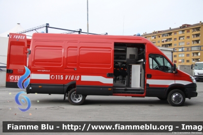 Iveco Daily V serie
Vigili del Fuoco
Comando Provinciale di Roma
Carro Aria Allestimento Innova-Bollanti
Acquistato con il contributo
di A.T.A.C. S.p.A. per gli interventi
all'interno delle Gallerie
della Metropolitana di Roma

Si ringrazia Innova-Bollanti e Iveco Romana Diesel per la collaborazione
Parole chiave: Iveco Daily_Vserie