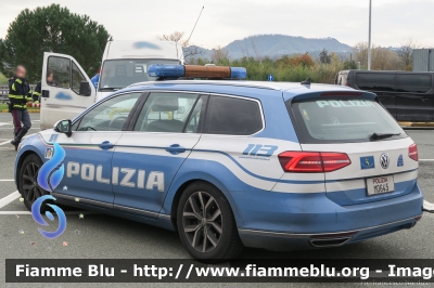 Volkswagen Passat Variant VIII serie
Polizia di Stato
Polizia Stradale in servizio sulla rete autostradale SALT
POLIZIA M0645
Parole chiave: Volkswagen Passat_Variant_VIIIserie POLIZIAM0645