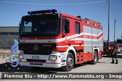 Mercedes-Benz Actros 1841 II serie 
Vigili del Fuoco
Comando Provinciale di Chieti
Distaccamento Permanente di Lanciano (CH)
AutoPompaSerbatoio allestimento Bai
VF 24464
fotografata durante un intervento
Parole chiave: Mercedes-Benz Actros_1841_IIserie VF24464