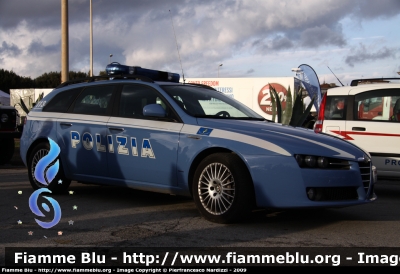 Alfa Romeo 159 Sportwagon Q4
Polizia di Stato
Polizia Stradale
POLIZIA F9272
Parole chiave: Alfa-Romeo 159_Sportwagon PoliziaF9272