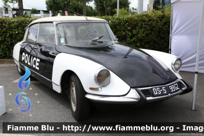 Citroen Ds
France - Francia
Police Nationale
Parole chiave: Citroen Ds