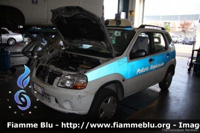 Suzuki Ignis
Polizia Municipale Guardiagrele (CH)
fotografata in riparazione presso l'officina Iveco Luigi Ferrari
Parole chiave: Suzuki Ignis