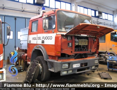 Iveco 190-26
Vigili del Fuoco
Qui fotografato presso l'officina Iveco Luigi Ferrari
VF 16592
Parole chiave: Iveco 190-26 VF16592