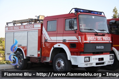 Iveco 190-26
Vigili del Fuoco
Comando Provinciale di Rieti
AutoPompaSerbatoio allestimento Baribbi
fotografata presso l'officina Iveco Luigi Ferrari
VF 15990
Parole chiave: Iveco 190-26 VF15990