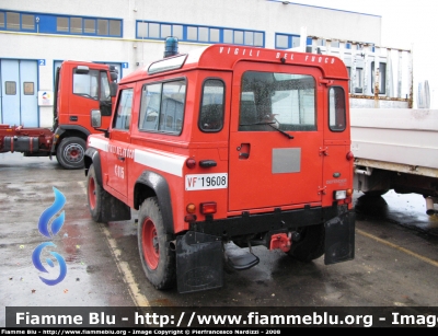 Land Rover Defender 90
Vigili del Fuoco
Qui fotografato presso l'officina Iveco Luigi Ferrari
VF 19608
Parole chiave: Land-Rover Defender_90 VF19608