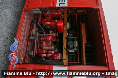 Fiat 242E
Vigili del Fuoco
Comando Provinciale di Chieti
Distaccamento di Lanciano (CH)
Carro Allagamenti
Ancora in uso
VF 13244 
Parole chiave: Fiat 242E VF13244