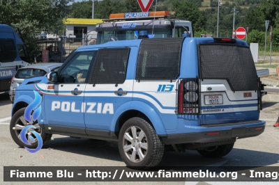 Land-Rover Discovery 4
Polizia di Stato
Reparto Mobile
Allestimento Marazzi 
Decorazione Grafica Artlantis
POLIZIA M0175
Parole chiave: Land-Rover Discovery_4 POLIZIAM0175