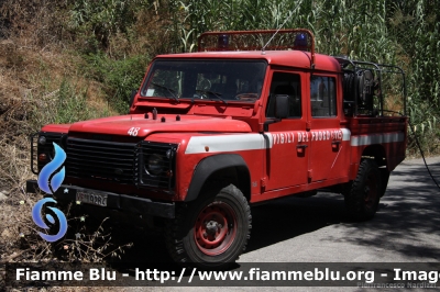 Land Rover Defender 130
Vigili del Fuoco
Comando Provinciale di Chieti
Distaccamento di Vasto (CH)
VF 19284
fotografato durante un intervento 
Parole chiave: Land-Rover Defender_130 VF19284