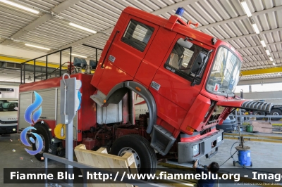 Iveco 190-26
Marina Militare Italiana
Servizio Antincendio
Allestito Baribbi
MM AT 837
Parole chiave: Iveco 190-26 MMAT837