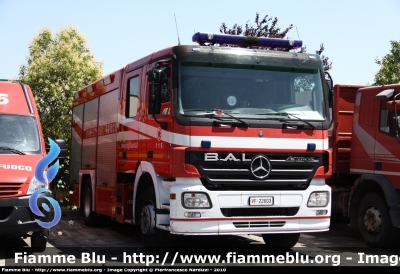 Mercedes-Benz Actros 1841 II serie
Vigili del Fuoco
Fotografato presso l'officina Iveco Luigi Ferrari
VF 22603
Parole chiave: Mercedes-Benz Actros_1841_IIserie VF22603