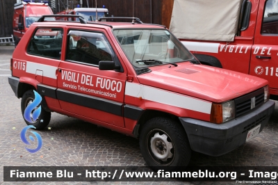 Fiat Panda 4x4 II serie
Vigili del Fuoco
Comando Provinciale di Roma
Servizio Telecomunicazioni
VF 21777
Parole chiave: Fiat Panda_4x4_IIserie VF21777