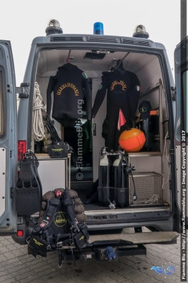 Iveco Daily IV serie
Guardia di Finanza
Nucleo Sommozzatori
Allestimento Elevox
GdiF 406 BC
Parole chiave: Iveco Daily_IVserie GdiF406BC