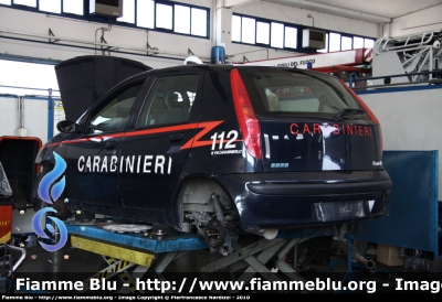 Fiat Punto II serie
Carabinieri
Fotografato presso l'officina Iveco Luigi Ferrari
Parole chiave: Fiat Punto_IIserie