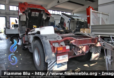 Iveco TurboStar 190-48
Vigili del Fuoco
Comando Provinciale di Perugia
fotografato presso l'officina Iveco Luigi Ferrari
VF 19921
Parole chiave: Iveco Turbostar_190-48 VF19921