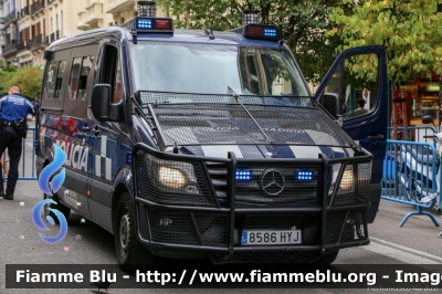 Mercedes-Benz Sprinter III serie restyle
España - Spagna
Policía Municipal Madrid
Parole chiave: Mercedes-Benz Sprinter_IIIserie_restyle