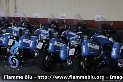 Moto-Guzzi Norge
Polizia di Stato
Polizia Stradale in servizio sulla Milano Serravalle Milano Tangenziali
Assegnata al Reparto di Intervento della Polizia Stradale (R.I.P.S.) di Milano
POLIZIA G2337
Parole chiave: Moto-Guzzi Norge POLIZIAG2337