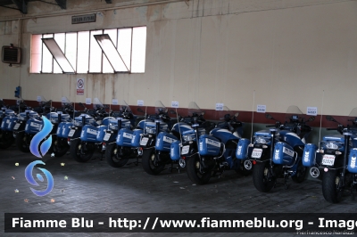 Moto-Guzzi Norge
Polizia di Stato
Polizia Stradale in servizio sulla Milano Serravalle Milano Tangenziali
Assegnata al Reparto di Intervento della Polizia Stradale (R.I.P.S.) di Milano
POLIZIA G2326
Parole chiave: Moto-Guzzi Norge POLIZIAG2326