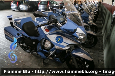 Moto-Guzzi Norge
Polizia di Stato
Polizia Stradale in servizio sulla Milano Serravalle Milano Tangenziali
Assegnata al Reparto di Intervento della Polizia Stradale (R.I.P.S.) di Milano
POLIZIA G2338
Parole chiave: Moto-Guzzi Norge POLIZIAG2338