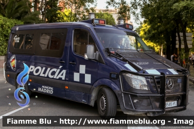 Mercedes-Benz Sprinter III serie restyle
España - Spagna
Policía Municipal Madrid
Parole chiave: Mercedes-Benz Sprinter_IIIserie_restyle