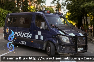 Mercedes-Benz Sprinter III serie restyle
España - Spagna
Policía Municipal Madrid
Parole chiave: Mercedes-Benz Sprinter_IIIserie_restyle