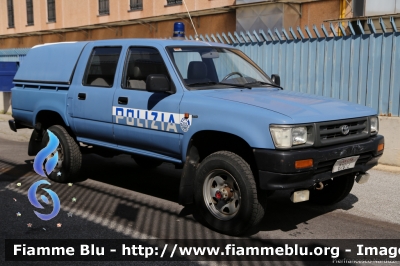 Toyota Hilux II serie
Polizia di Stato
Sommozzatori
POLIZIA B2052
Parole chiave: Toyota Hilux_IIserie POLIZIAB2052