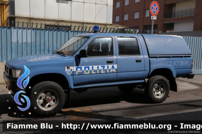 Toyota Hilux II serie
Polizia di Stato
Sommozzatori
POLIZIA B2052
Parole chiave: Toyota Hilux_IIserie POLIZIAB2052