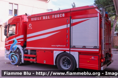 Scania P370 III serie
Vigili del Fuoco
Comando Provinciale di Chieti
Distaccamento permanente di Vasto
AutoBottePompa allestimento Bai
VF 32395
Parole chiave: Scania P370_IIIserie VF32395