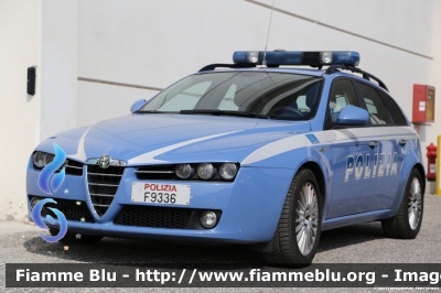 Alfa-Romeo 159 Sportwagon Q4 
Polizia di Stato
Polizia Stradale
POLIZIA F9336 
Parole chiave: Alfa-Romeo 159_Sportwagon_Q4 POLIZIAF9336