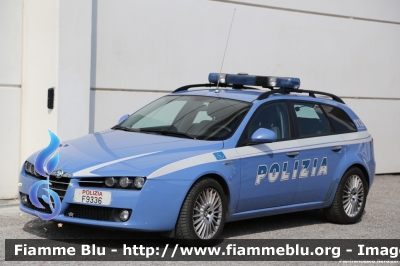 Alfa-Romeo 159 Sportwagon Q4 
Polizia di Stato
Polizia Stradale
POLIZIA F9336
Parole chiave: Alfa-Romeo 159_Sportwagon_Q4 POLIZIAF9336