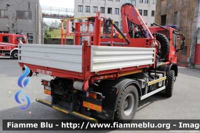 Iveco EuroCargo 150E28 4x4 III serie
Vigili del Fuoco
Comando Provinciale di La Spezia
Colonna Mobile Regionale
Autocarro esemplare unico
con allestimento scarrabile a Gancio
VF 26317
Parole chiave: Iveco EuroCargo-150E28_4x4_IIIserie VF26317