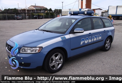 Volvo V50 II serie
Polizia di Stato
Polizia Stradale in servizio sulla rete di Autostrade per l'Italia
POLIZIA F8960
Parole chiave: Volvo V50_IIserie PoliziaF8960